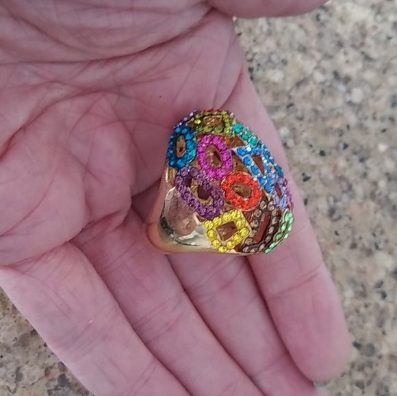 Multi color rhinestone dome ring size 7 - Picture 4 of 9